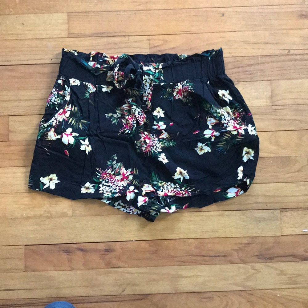 NWOT Forever 21 Floral Shorts